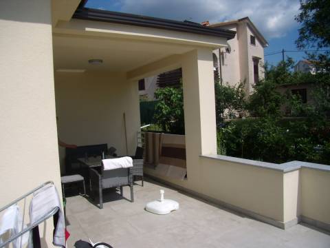 Viškovo-stan 72 m2