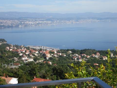 Opatijska rivijera, moderna vila s bazenom, pogled, parking