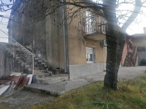 JURDANI, dvojna kuća za adaptaciju s odličnim potencijalom