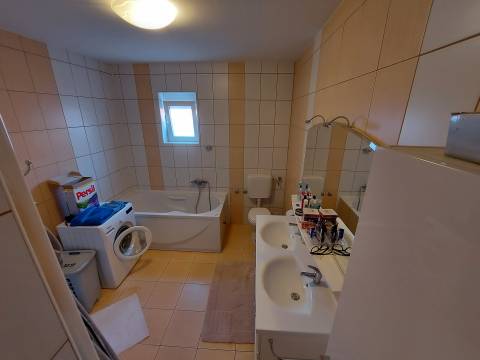 Novi Vinodolski, 360m2