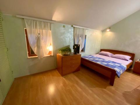 Häuser Kaštel, Buje, 280m2
