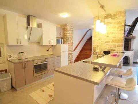 Häuser Kaštel, Buje, 280m2