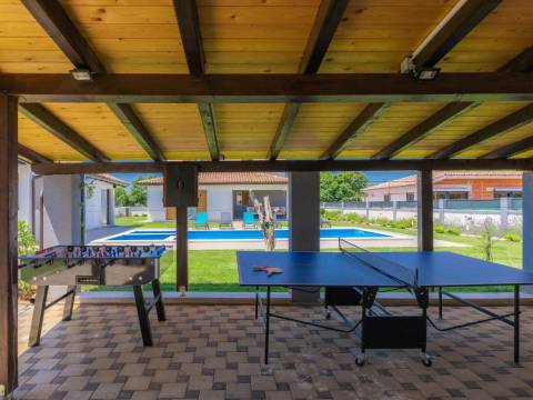 Ferienobjekte Centar, Pula, 155m2