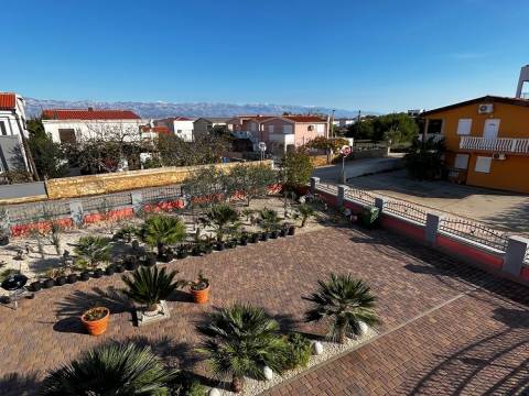 Vir/Dalmatien, Haus mit 4 Apartments 250m zum Meer