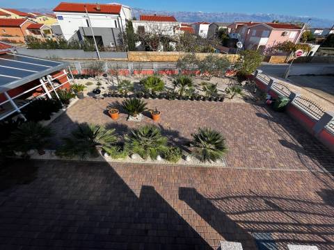 Vir/Dalmatien, Haus mit 4 Apartments 250m zum Meer