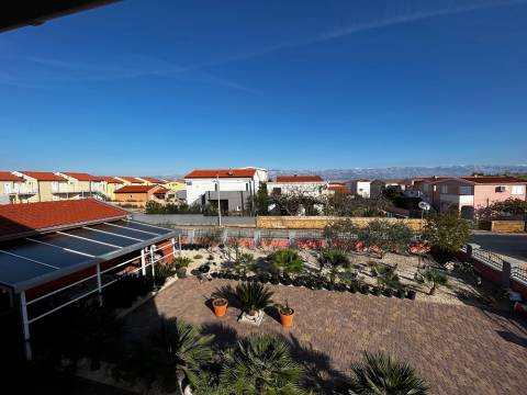 Vir/Dalmatien, Haus mit 4 Apartments 250m zum Meer