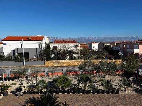 Vir/Dalmatien, Haus mit 4 Apartments 250m zum Meer