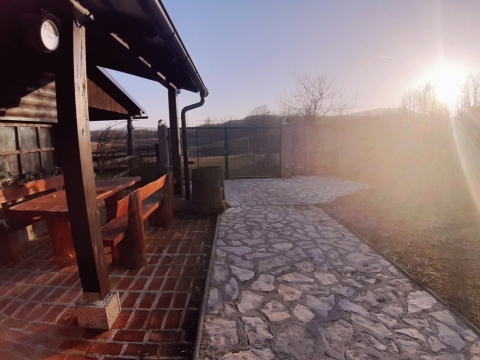 Häuser Brajdić Selo, Rakovica, 1.400m2