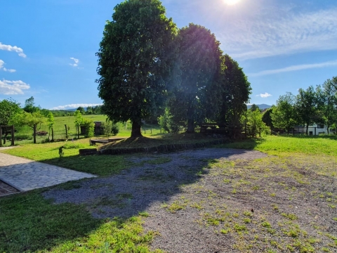 Häuser Brajdić Selo, Rakovica, 1.400m2