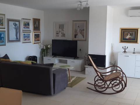 Njivice/Krk, Haus mit Pool und Meerblick