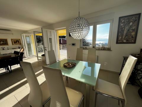 Njivice/Krk, Haus mit Pool und Meerblick