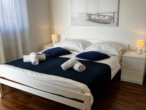 Njivice/Krk, Haus mit Pool und Meerblick
