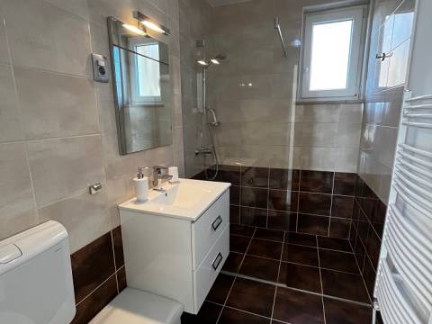 Njivice/Krk, Haus mit Pool und Meerblick