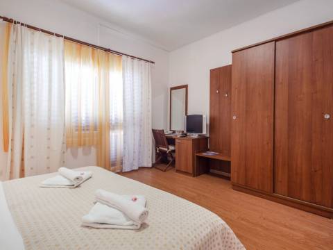 Пансионы,гостинницы,отели Tisno, 368m2