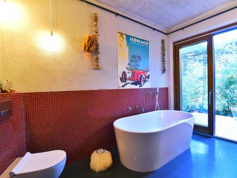 Kostrena, villa sa bazenom i zelenom oazom