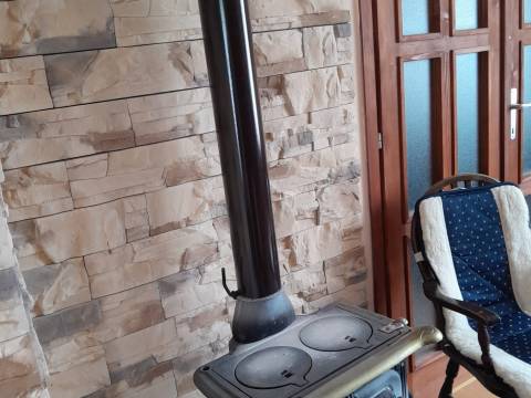 Otočac, kuća sa imanjem
