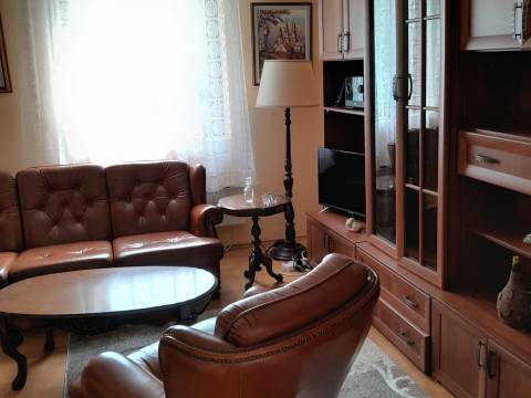 Otočac, kuća sa imanjem