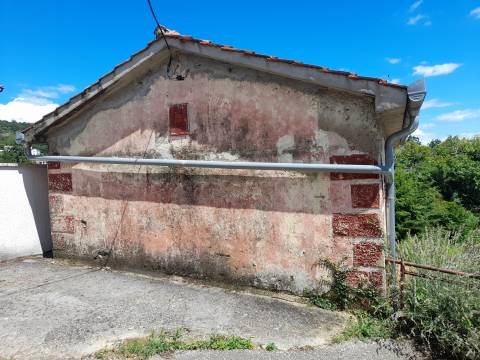 Prilika!!! Opatija-Poljane kuća 73 m2 i okućnica 1200 m2