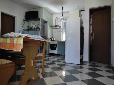 Otok Vir, samostajeća kuća s garažom