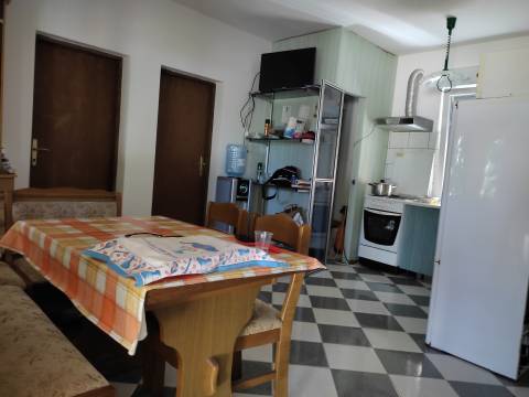 Otok Vir, samostajeća kuća s garažom