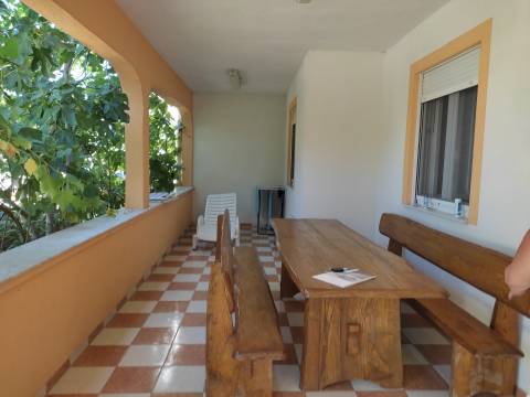 Otok Vir, samostajeća kuća s garažom