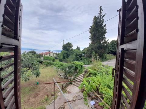 Prilika!!! Opatija-Poljane kuća 73 m2 i okućnica 1200 m2
