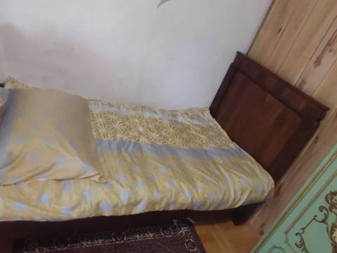 Donji Lapac, kuća sa velikim imanjem