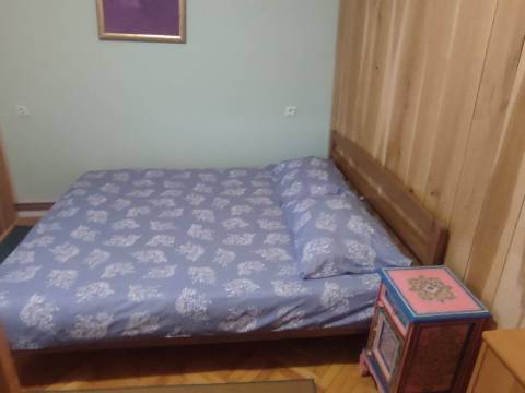 Donji Lapac, kuća sa velikim imanjem