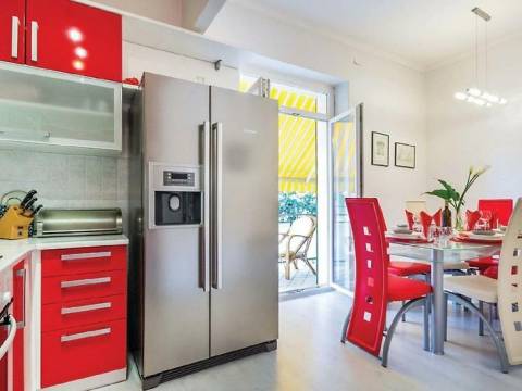 Opatija, u centru, etaža od 97 m2 na 1 katu, 2 balkona
