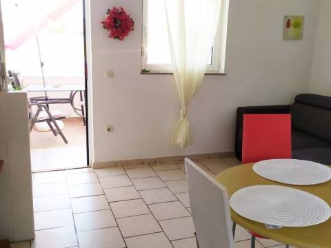 Vir, kuća sa 4 apartmana s pogledom na more