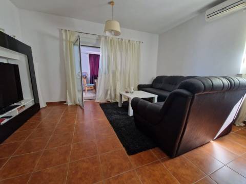Vir, kuća sa 4 apartmana s pogledom na more