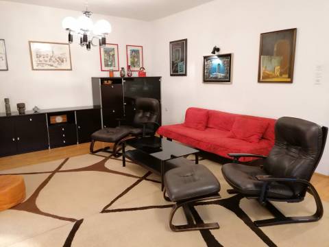 Kastav-Trinajstići samostojeća kuća 280 m2 i okućnica 1212 m2