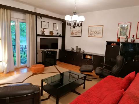 Kastav-Trinajstići samostojeća kuća 280 m2 i okućnica 1212 m2