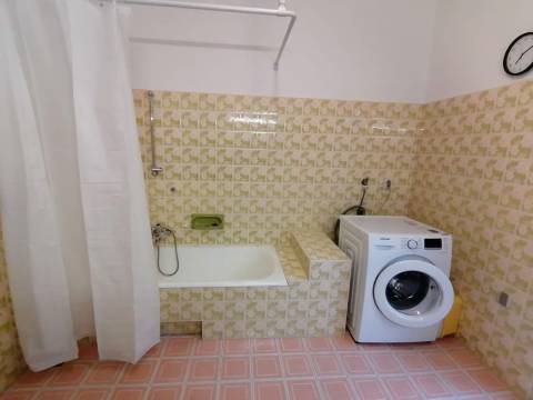 Kastav-Trinajstići samostojeća kuća 280 m2 i okućnica 1212 m2
