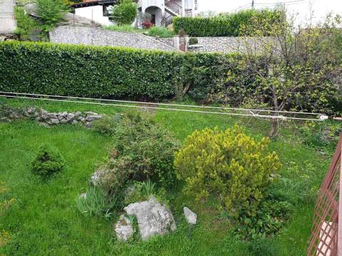Kastav-Trinajstići samostojeća kuća 280 m2 i okućnica 1212 m2