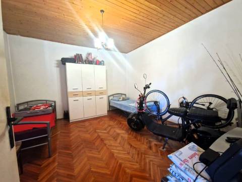 Vir, prizemnica prvi red do mora