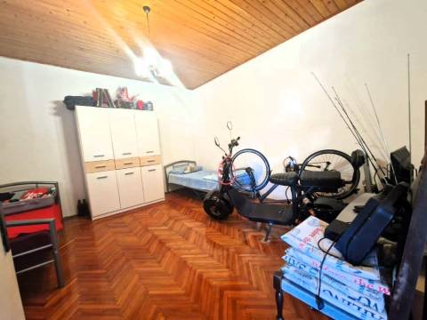 Vir, prizemnica prvi red do mora