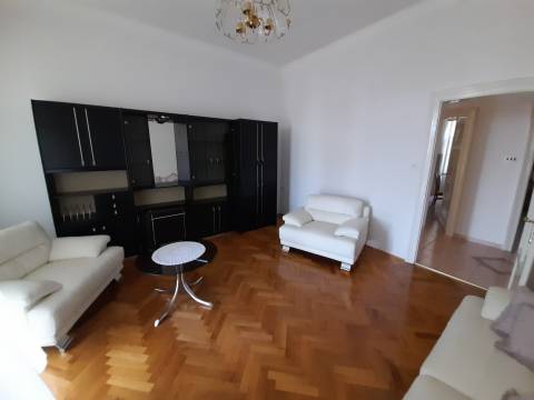 Volosko drugi red od mora stan 2S+DB, 1.kat, 115 m2