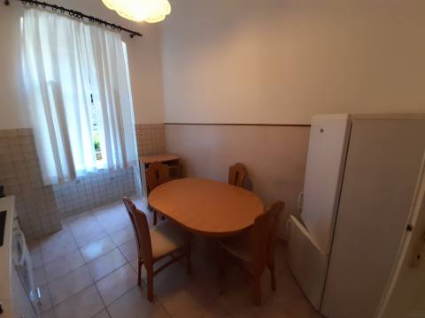 Volosko drugi red od mora stan 2S+DB, 1.kat, 115 m2