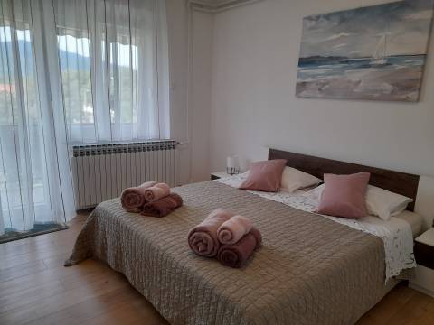 Mučići - stan na 1. katu od 80 m2 za dugoročni najam