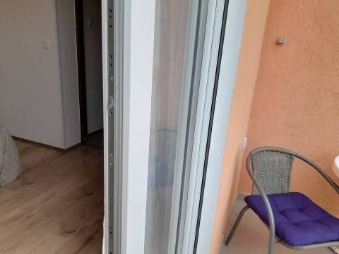 Mučići - stan na 1. katu od 80 m2 za dugoročni najam