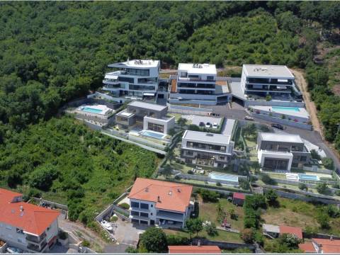 Opatija-Plahuti građevinsko zemljište 938 m2 s otvorenim pogledom