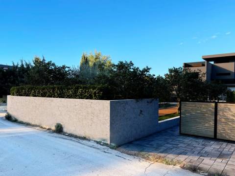 Vir, moderna villa sa bazenom, s pogledom na more   https://mydalmacia.de/