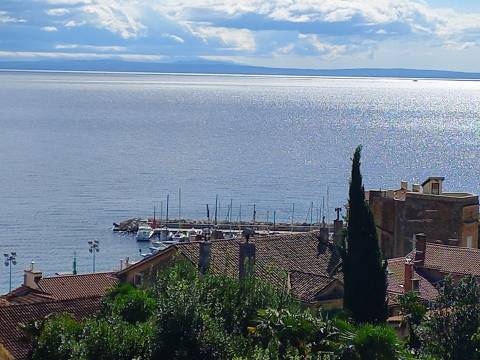 Opatija, Volosko - stan 2S+DB