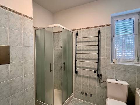 Vir, kuća 5 apartmana 100m do plaže-južna strana https://mydalmacia.de/