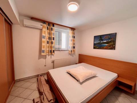 Vir, kuća 5 apartmana 100m do plaže-južna strana https://mydalmacia.de/