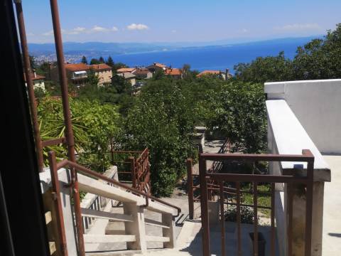 Pobri: stan - apartman od 30 m2 s terasom i pogledom na more