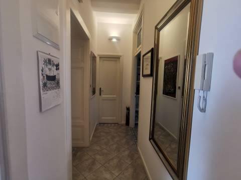 Stan u Vili do mora na prvom katu, centar Opatije,2  parkirna mjesta