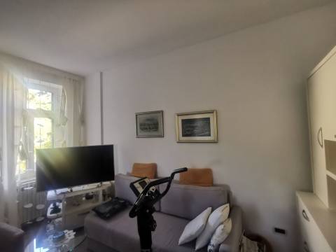 Stan u Vili do mora na prvom katu, centar Opatije,2  parkirna mjesta