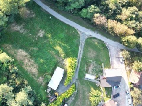 Novi Marof okolica veliko  imanje  s 2 kuće i ribnjakom